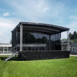 MRB-60 im aufgebauten Zustand von vorne. Treppe seitlich vorne links.